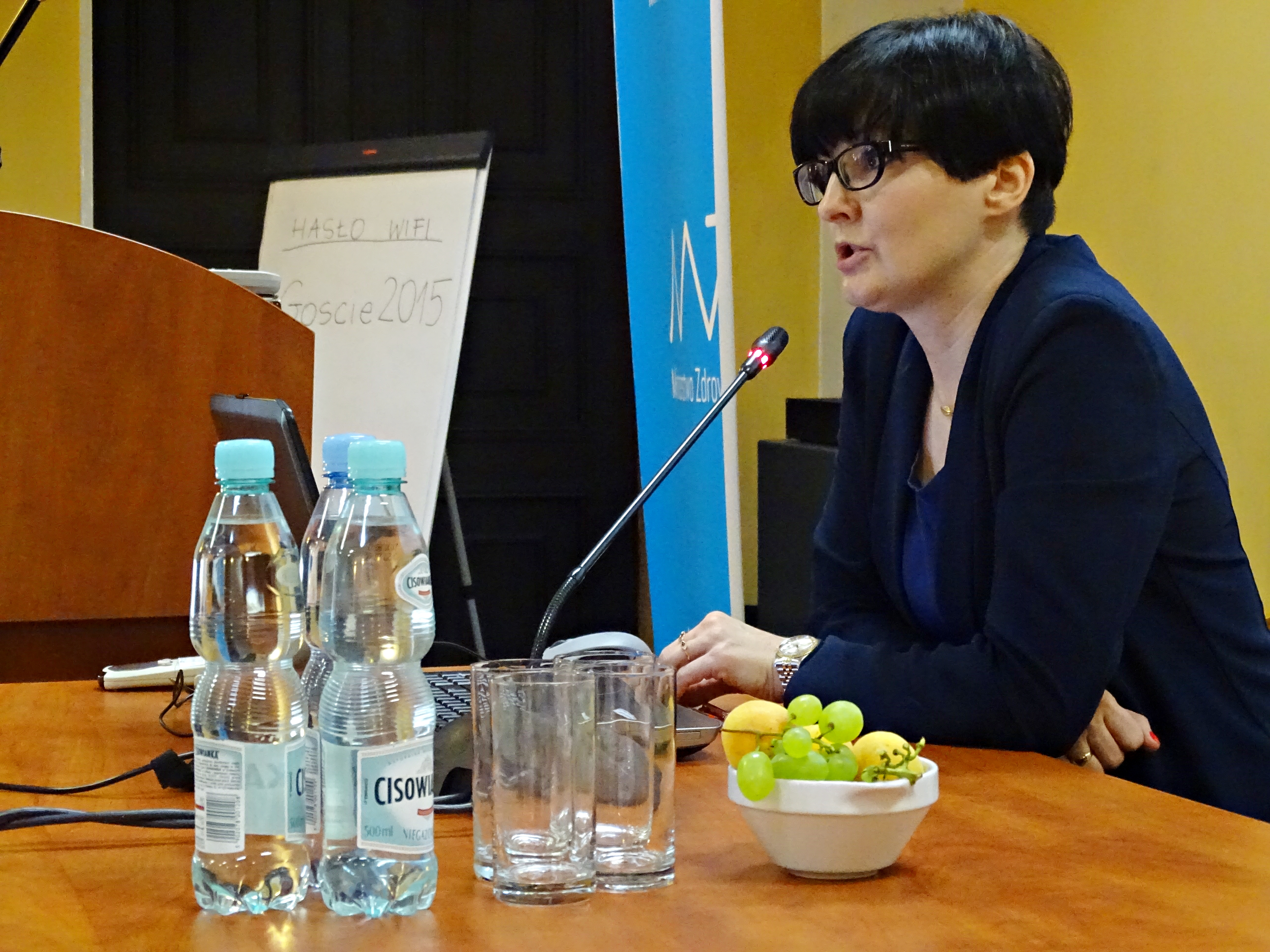 Na zdjęciu widać prelegentkę